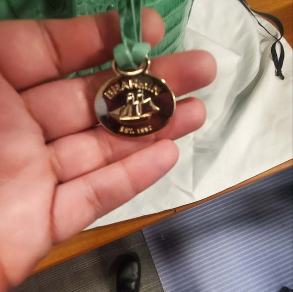 Handbag - Picture 3 of 6